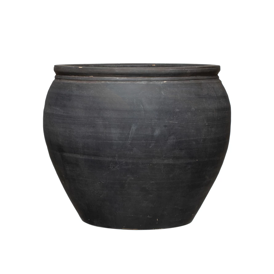 Black matte vase 